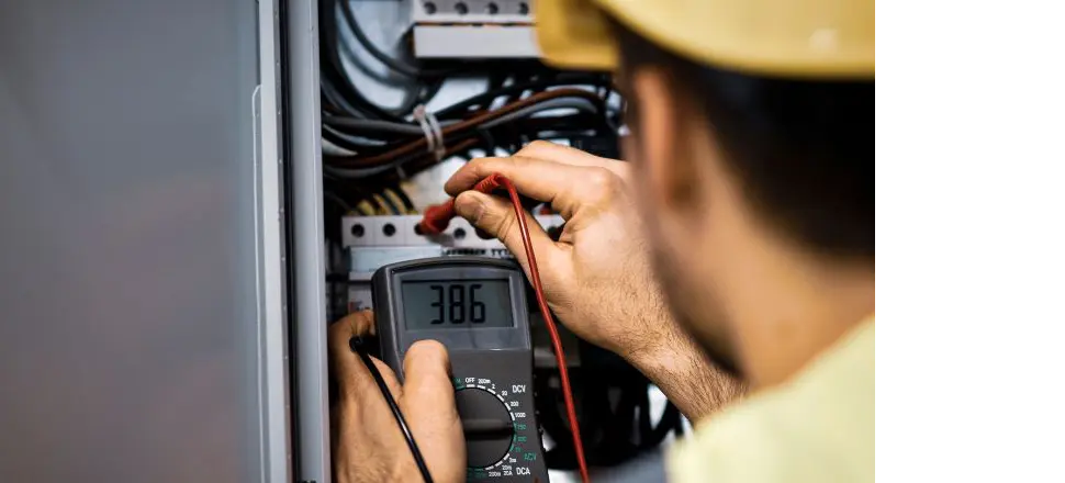 Villanyszerelő 0–24 gyorsszolgálat Budapesten – azonnali hibaelhárítás